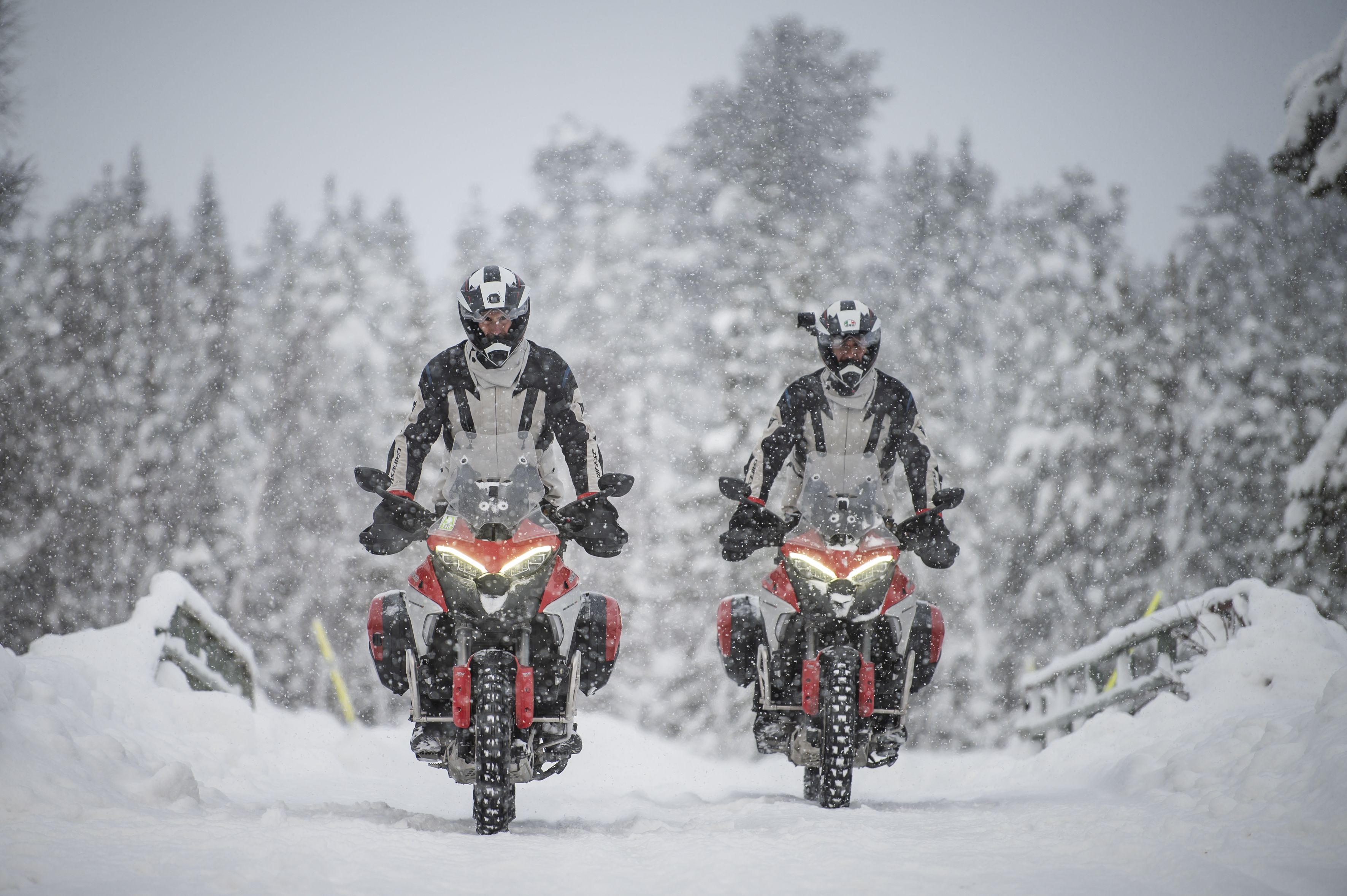 En moto al Círculo Polar Ártico: Colmis.