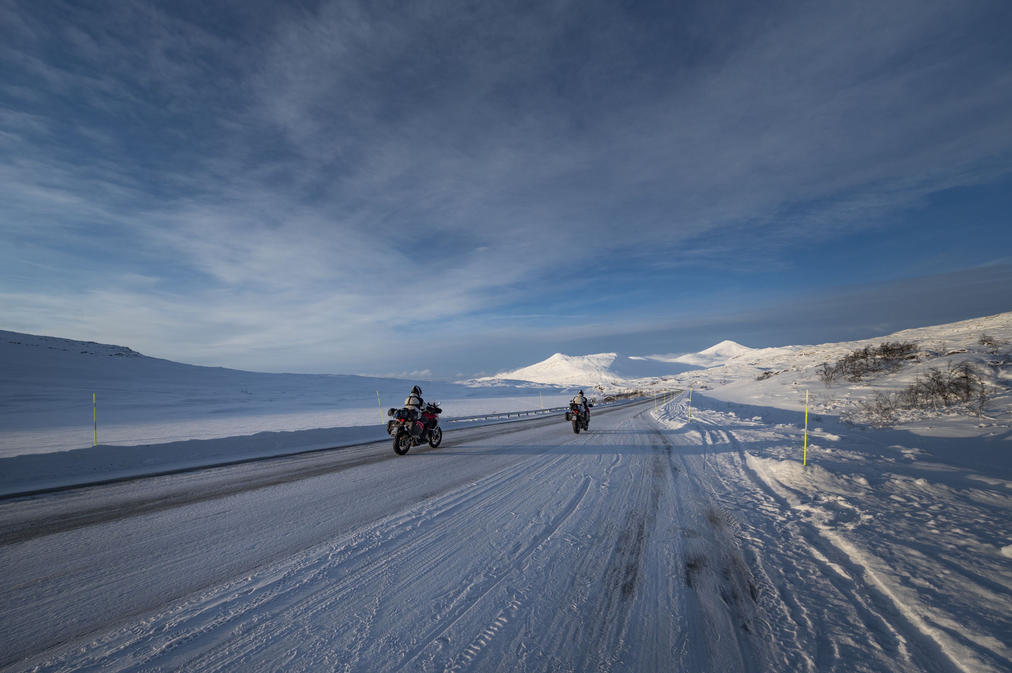 En moto al Círculo Polar Ártico: Mekenes.