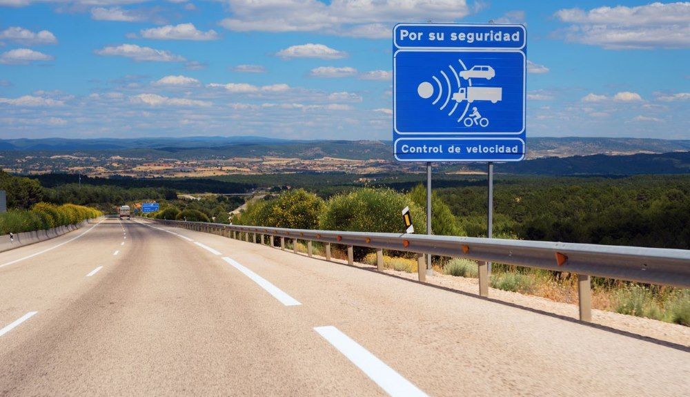 Las carreteras nacionales de un solo carril también serían de pago. Las carreteras nacionales de un solo carril también serían de pago.