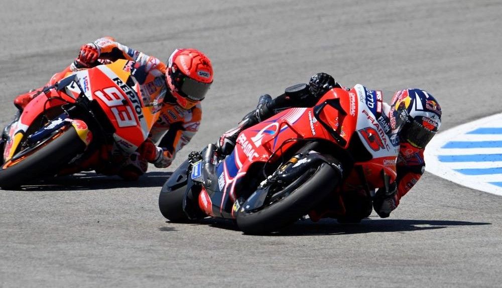 Imagen de una curva en un Gran Premio de MotoGP. Fuente: Gold & Goose Imagen de una curva en un Gran Premio de MotoGP. Fuente: Gold & Goose