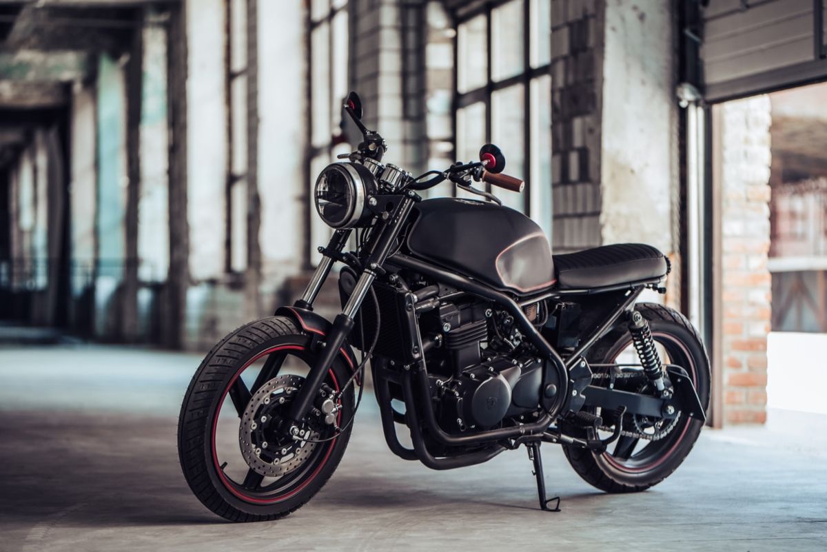 Una moto, con años, a punto de ser dada de baja. Fuente: iStock / Vasyl Dolmatov