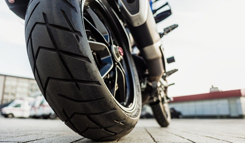 Moto que utiliza hidrogeno como combustible. Fuente: iStock/ISvyatkovsky