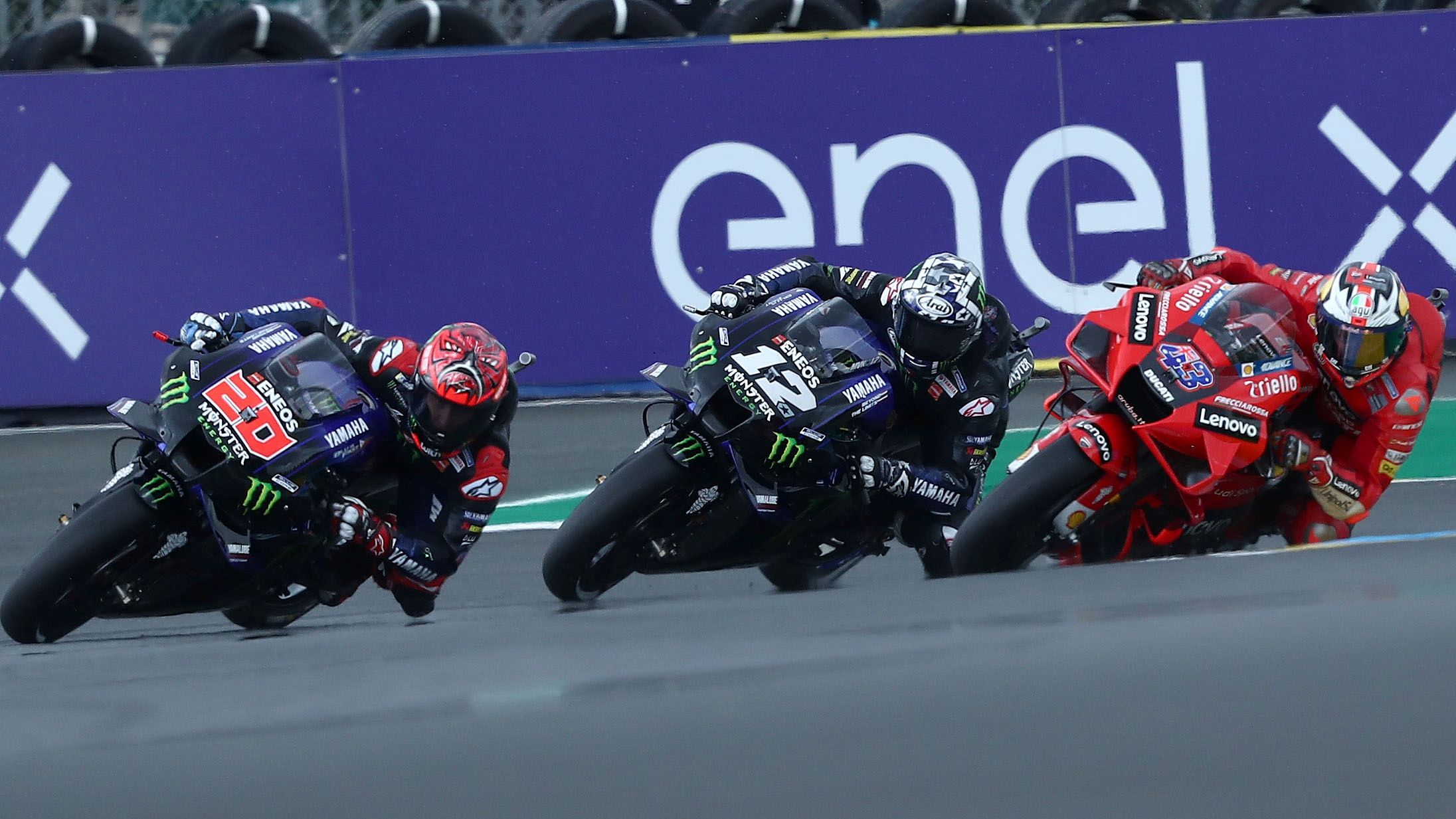 Fabio Quartararo lidera con Maverick Viñales y Jack Miller a rueda