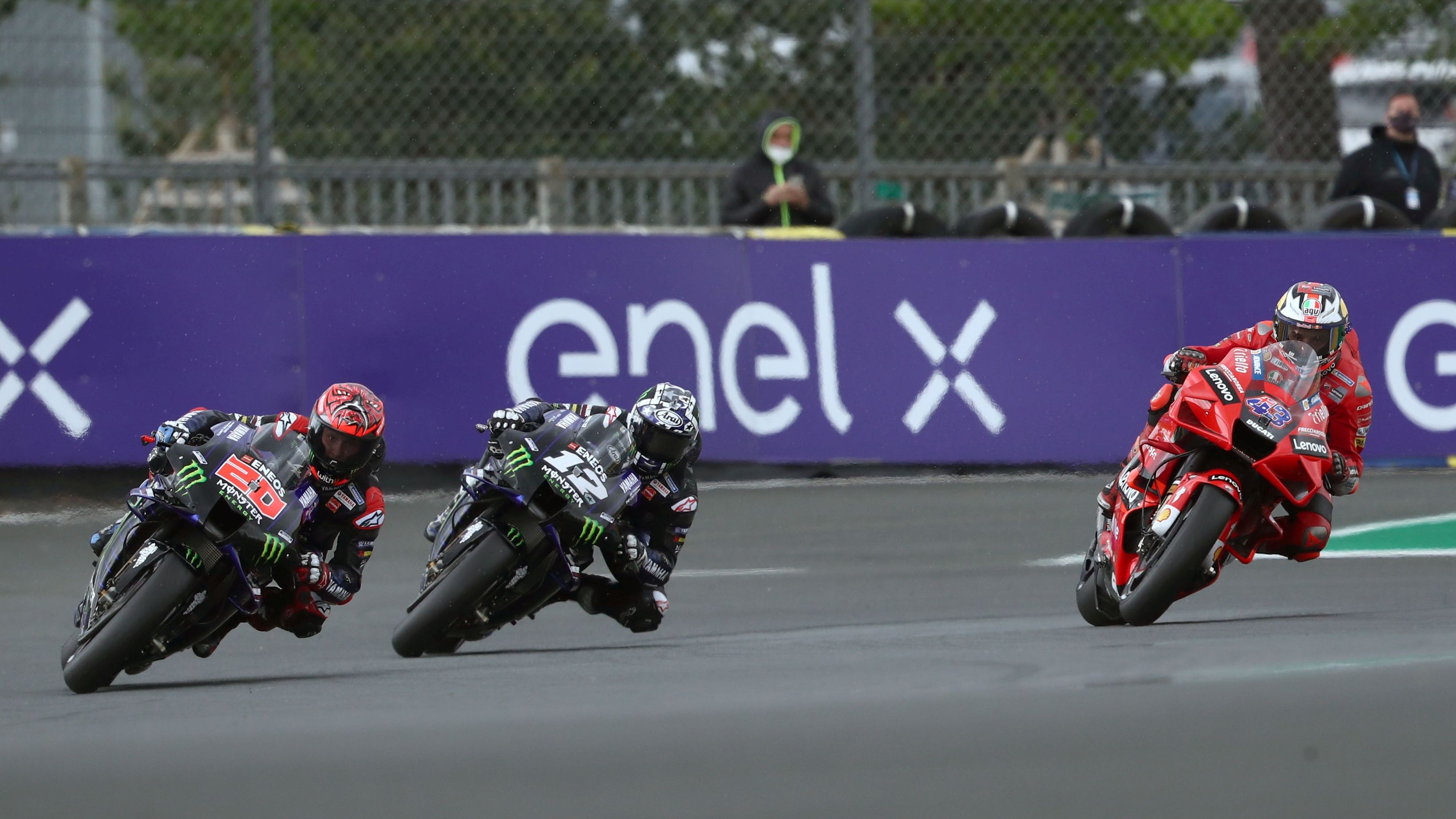 Fabio Quartararo y Jack Miller realizan trazadas totalmente distintas en presencia de Maverick Viñales
