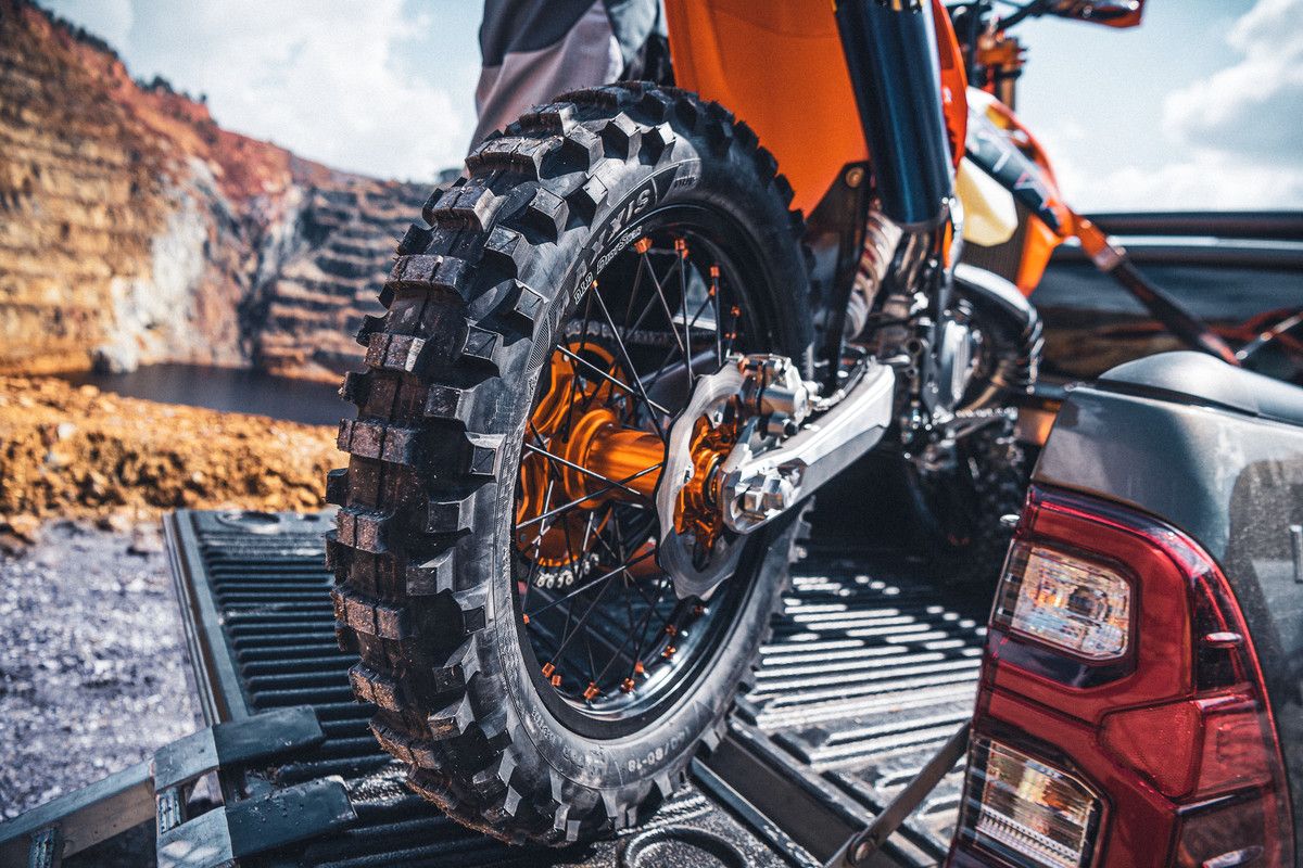 KTM 300 EXC TPI 2022 4
