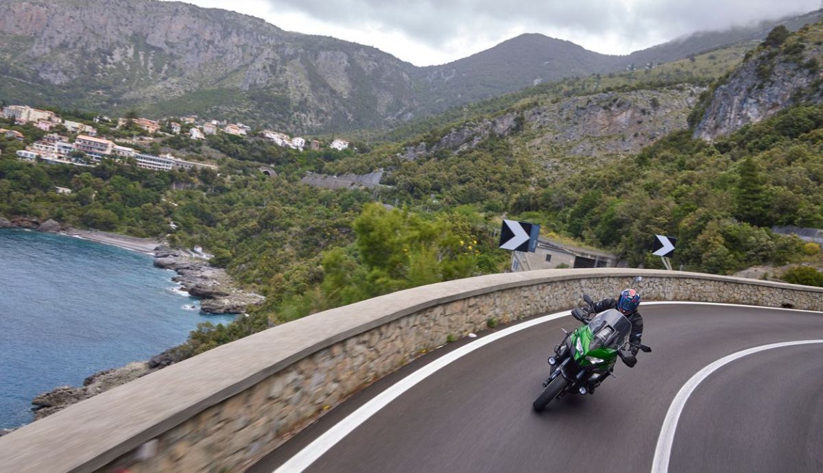 Battlax Sport-Touring T32, probamos los nuevos neumáticos de Bridgestone Battlax Sport-Touring T32, probamos los nuevos neumáticos de Bridgestone