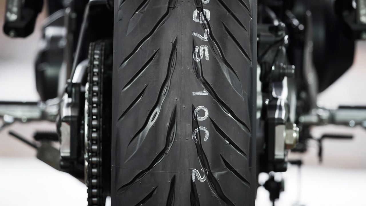 Bridgestone Battlax Sport-Touring T32