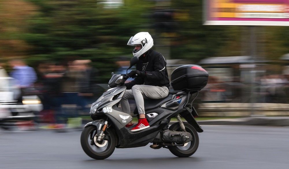 La venta de scooters sigue siendo la más nutrida pero ha bajado. Fuente: iStock/lcva2