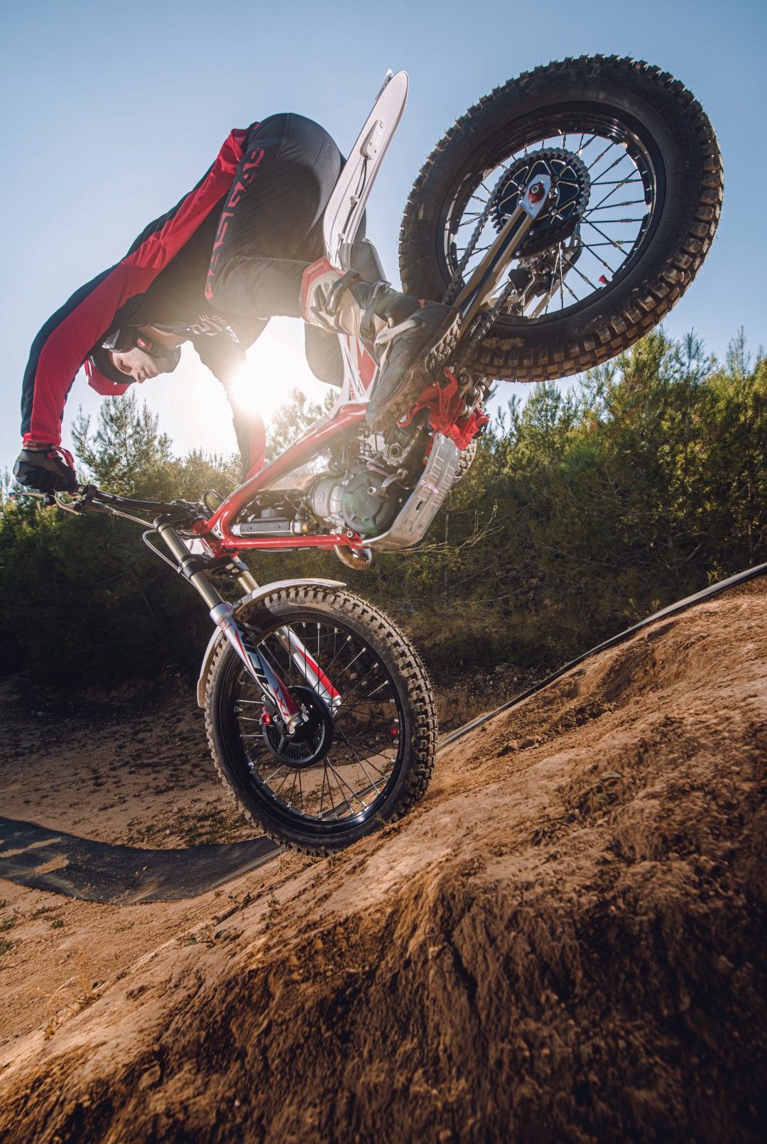 UNITED IN DIRT GASGAS