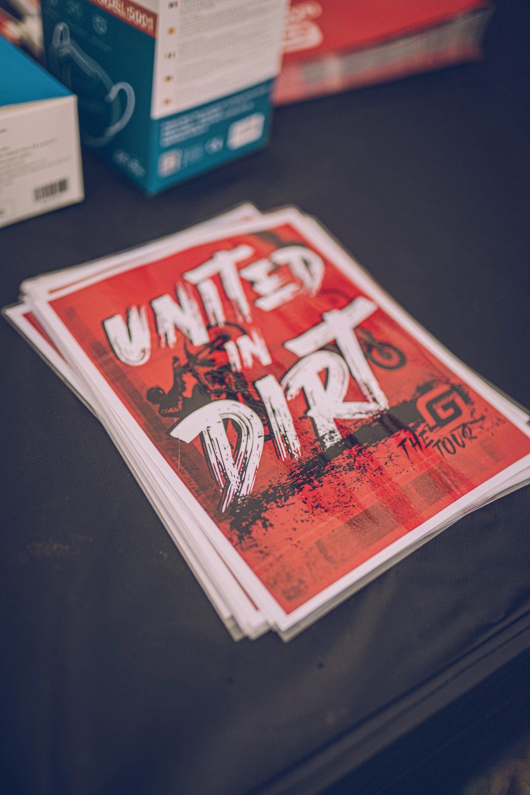 UNITED IN DIRT GASGAS