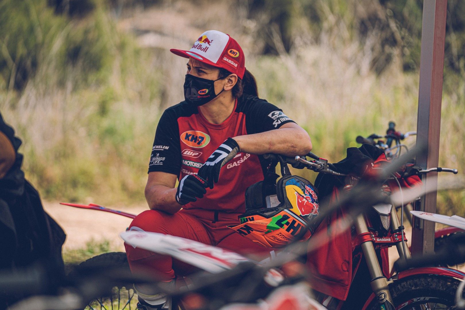 UNITED IN DIRT GASGAS