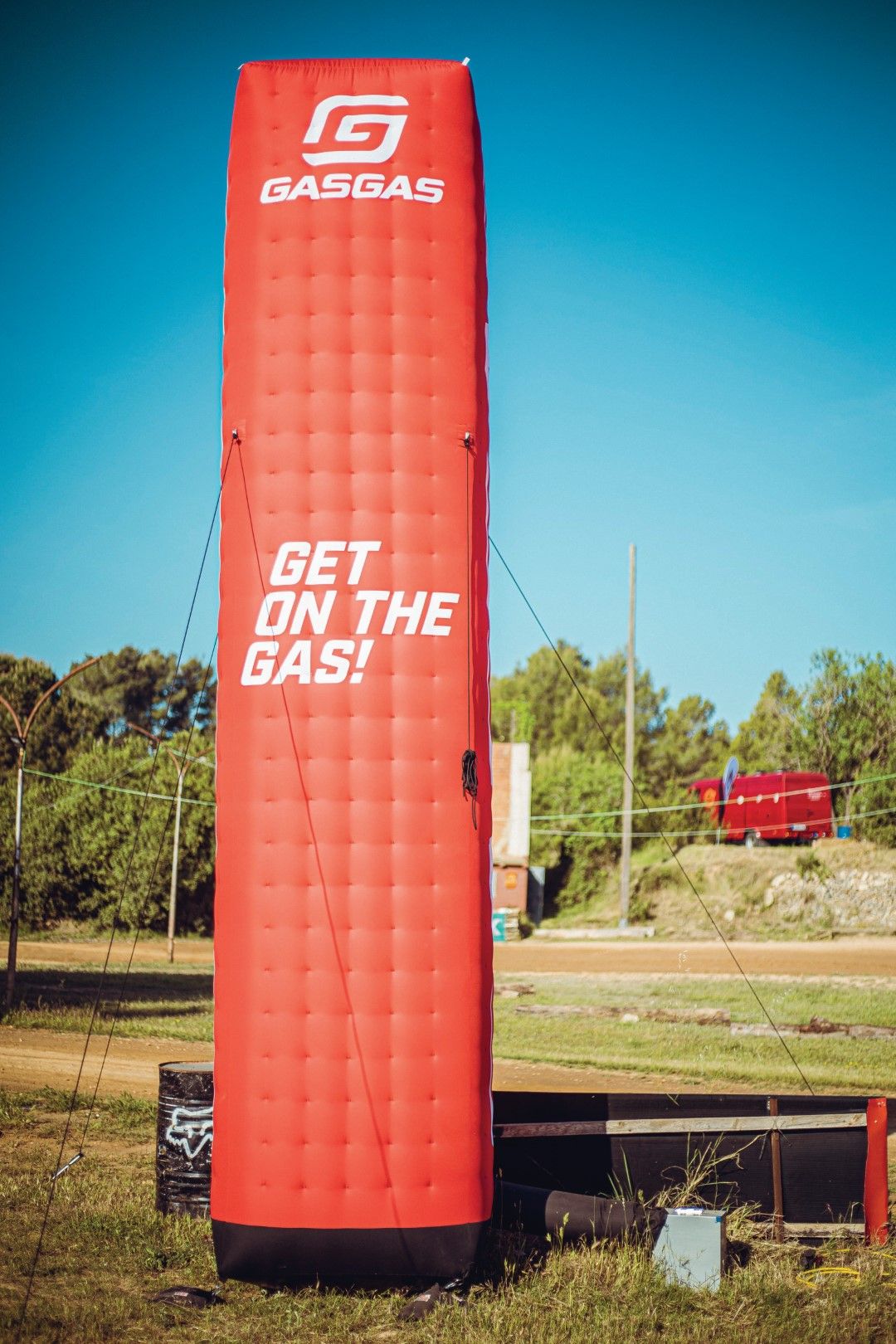UNITED IN DIRT GASGAS