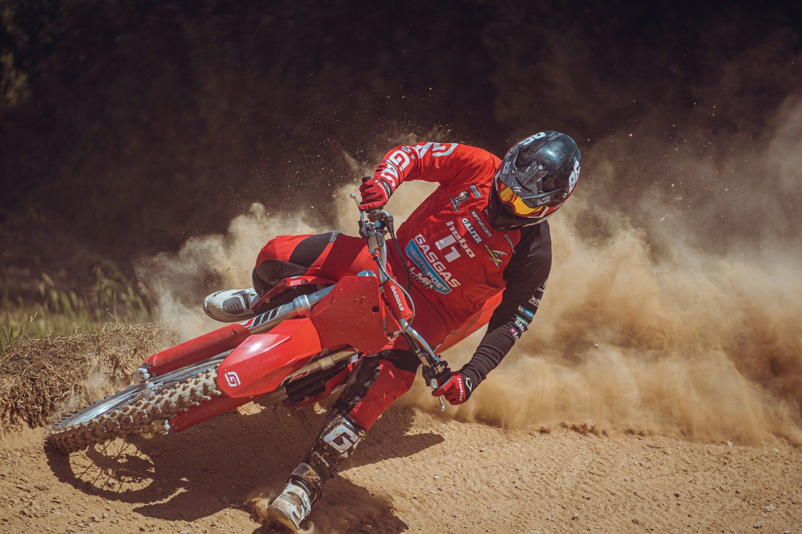 UNITED IN DIRT GASGAS