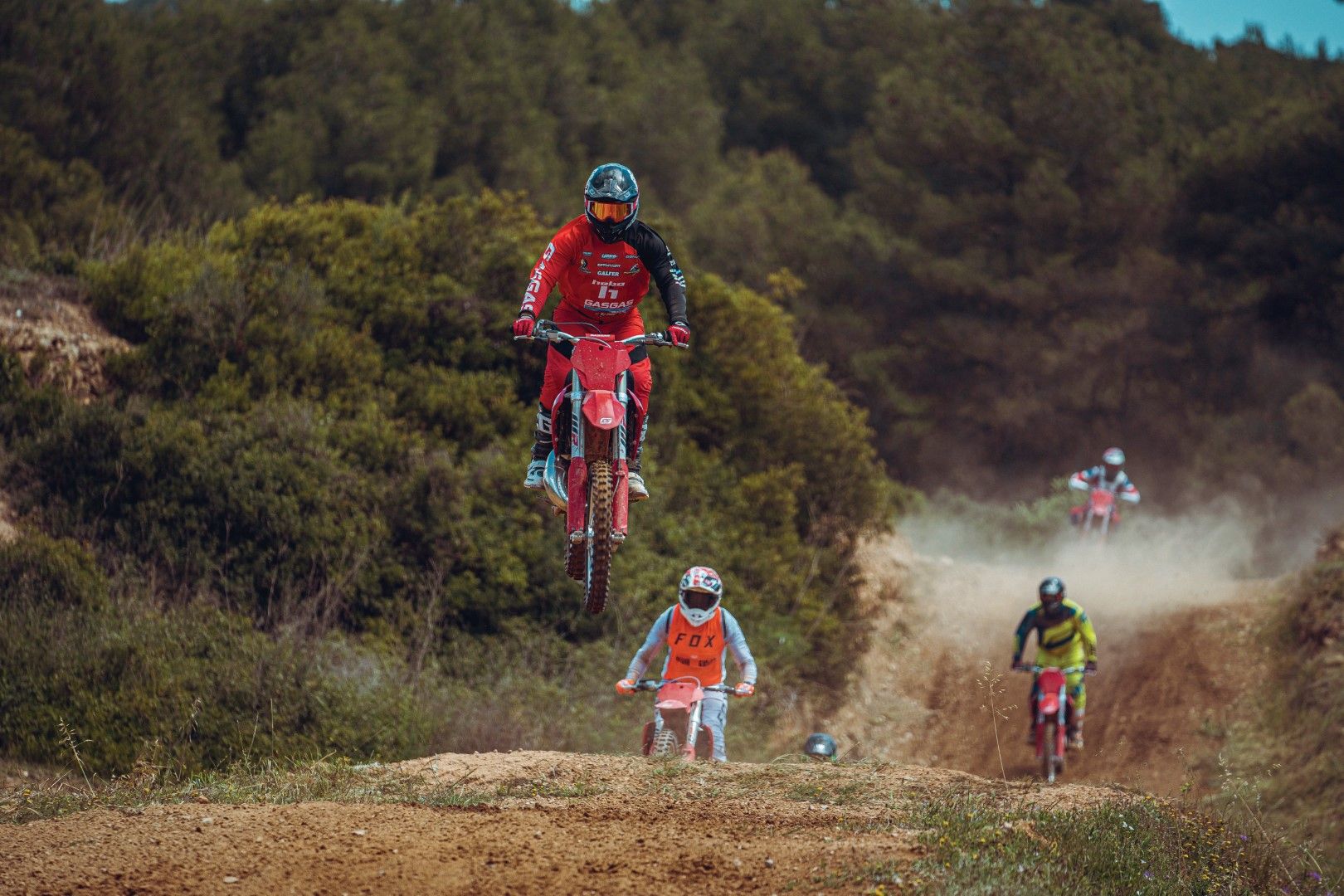 UNITED IN DIRT GASGAS