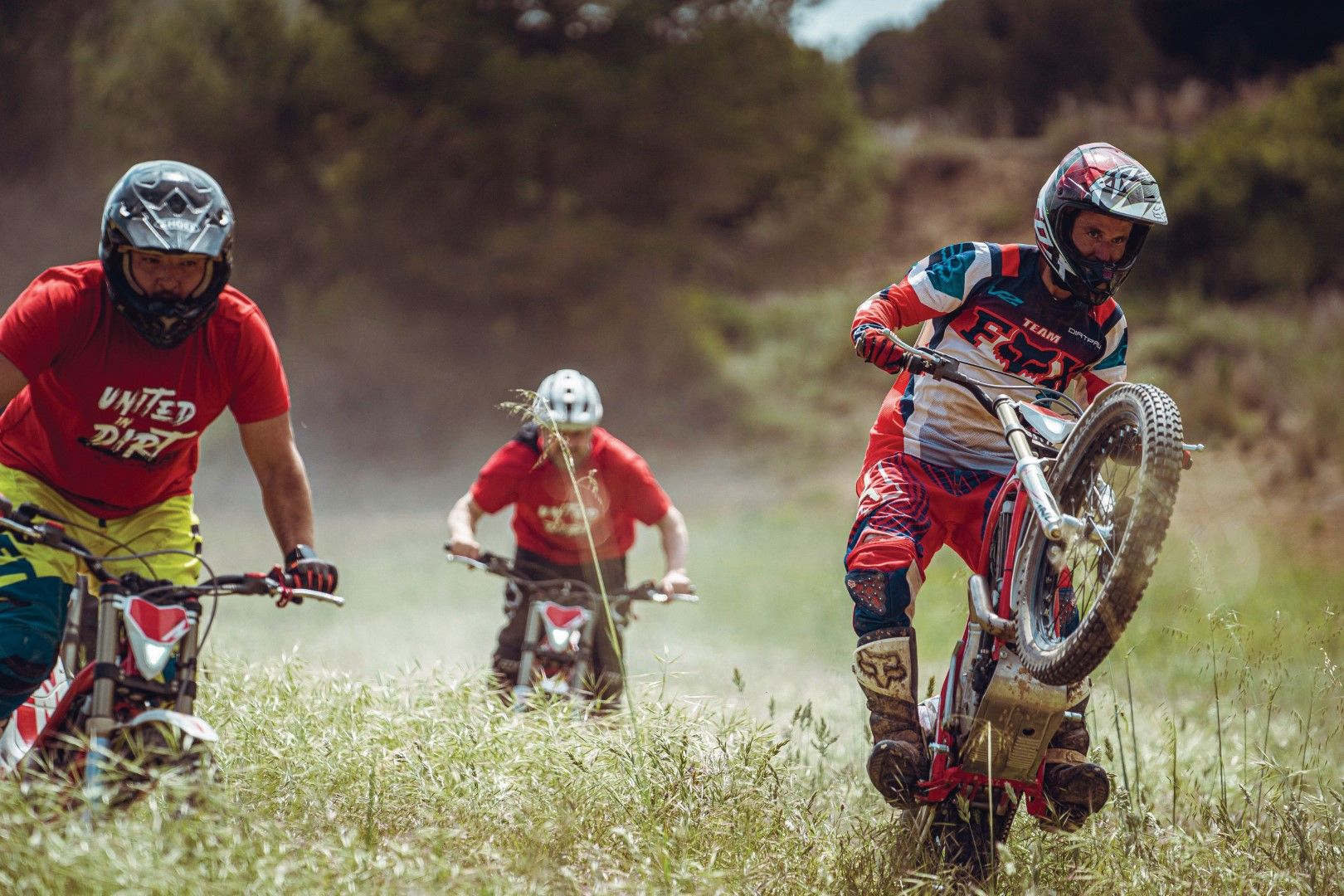 UNITED IN DIRT GASGAS
