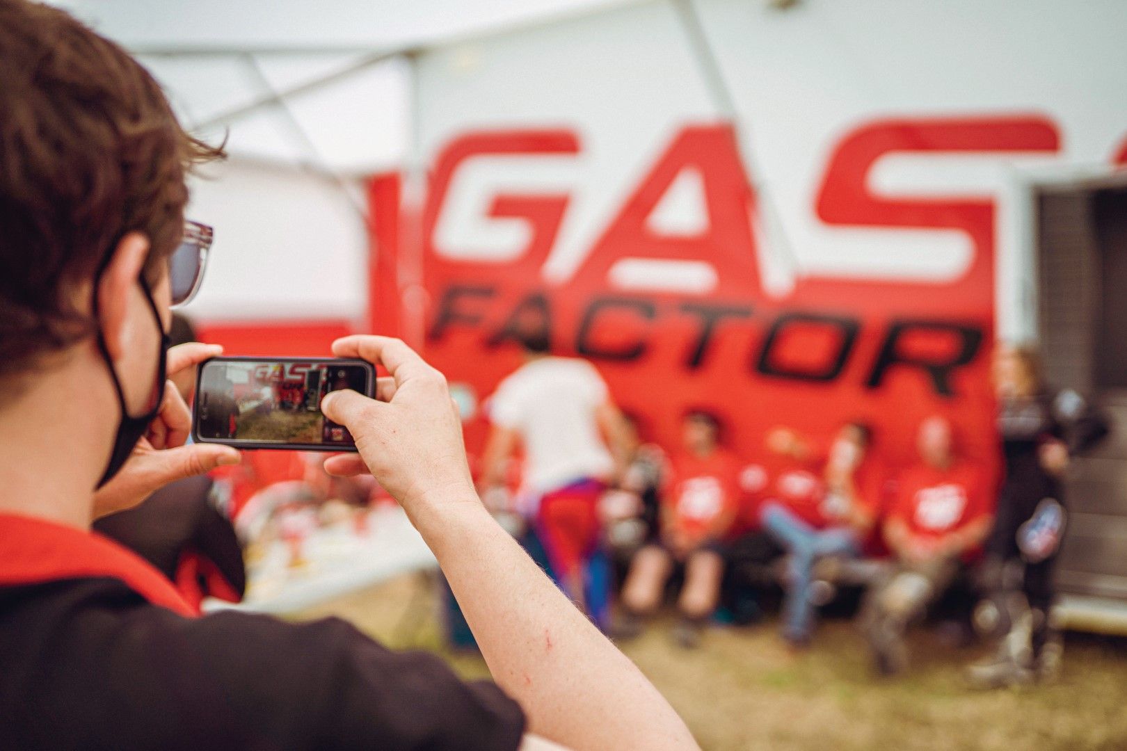 UNITED IN DIRT GASGAS