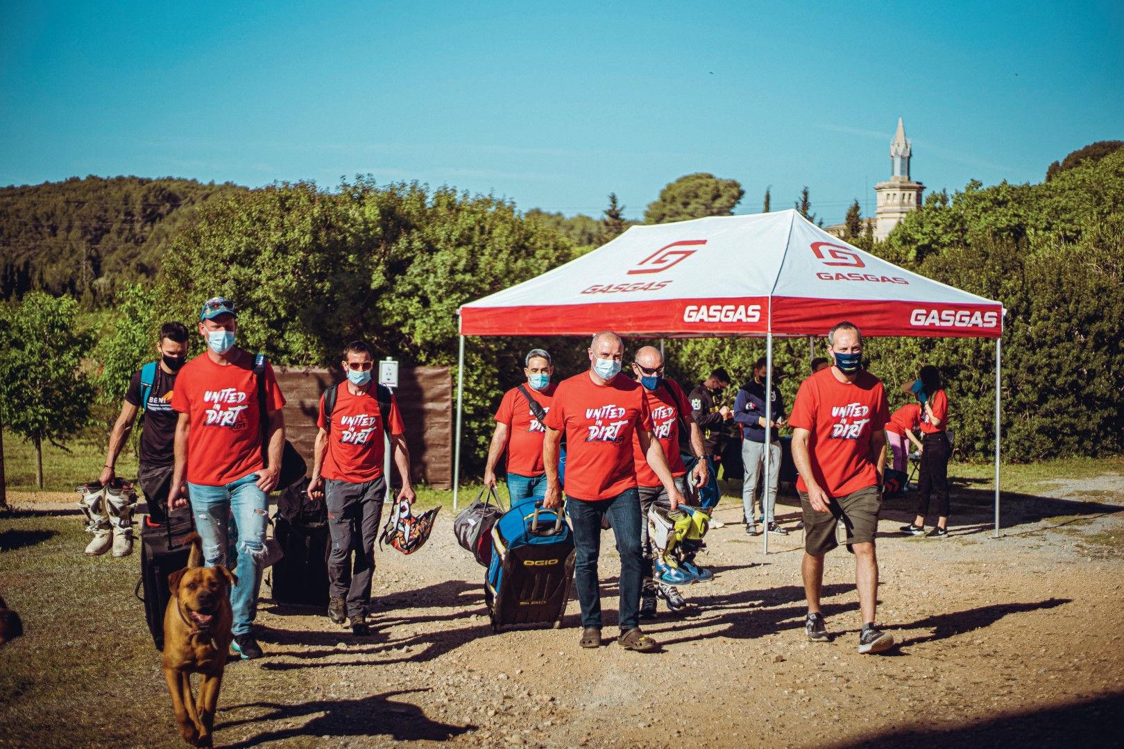 UNITED IN DIRT GASGAS