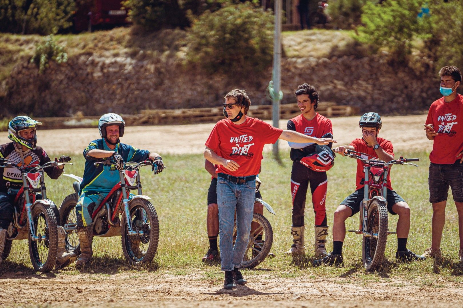 UNITED IN DIRT GASGAS