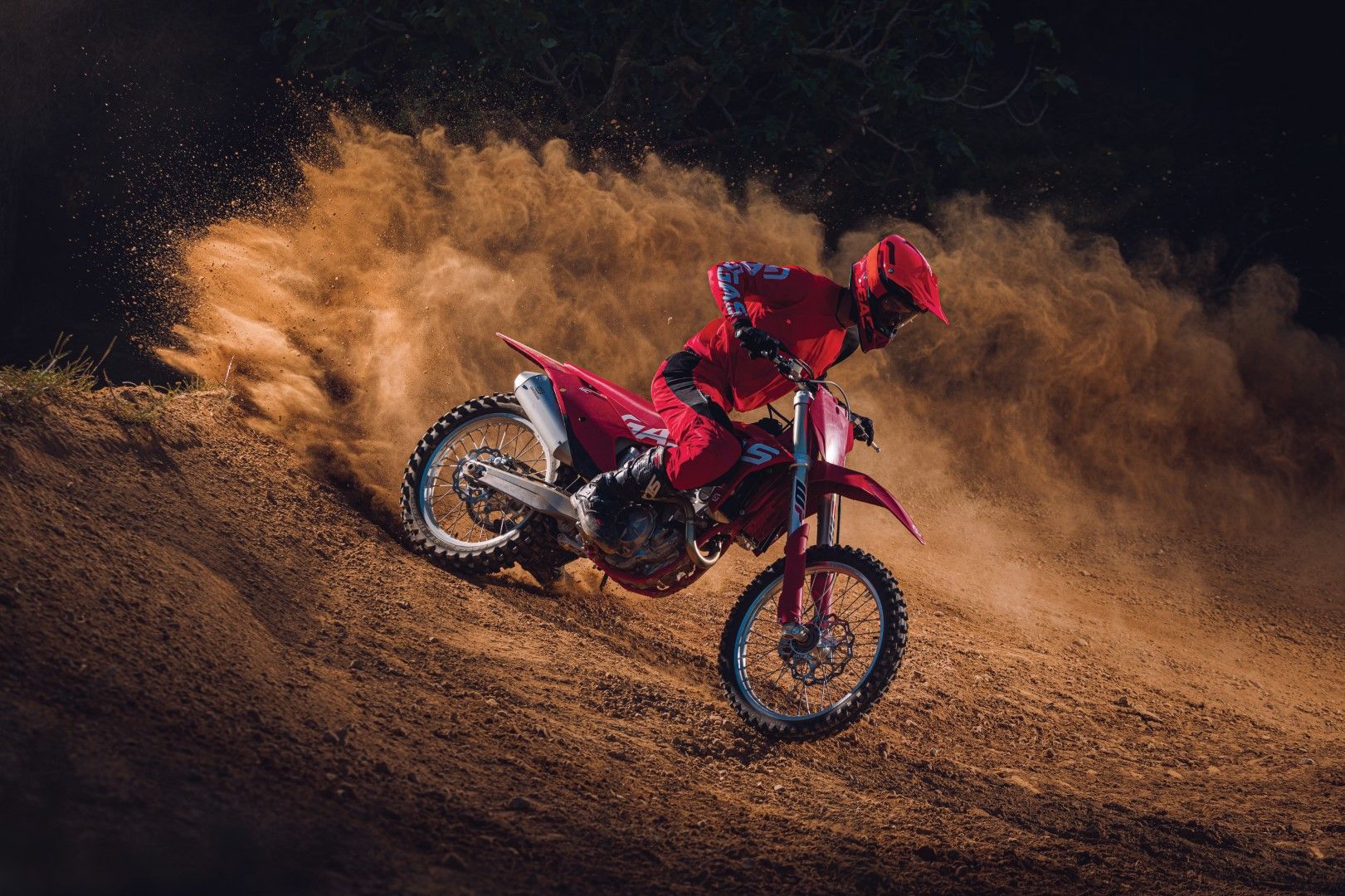 UNITED IN DIRT GASGAS