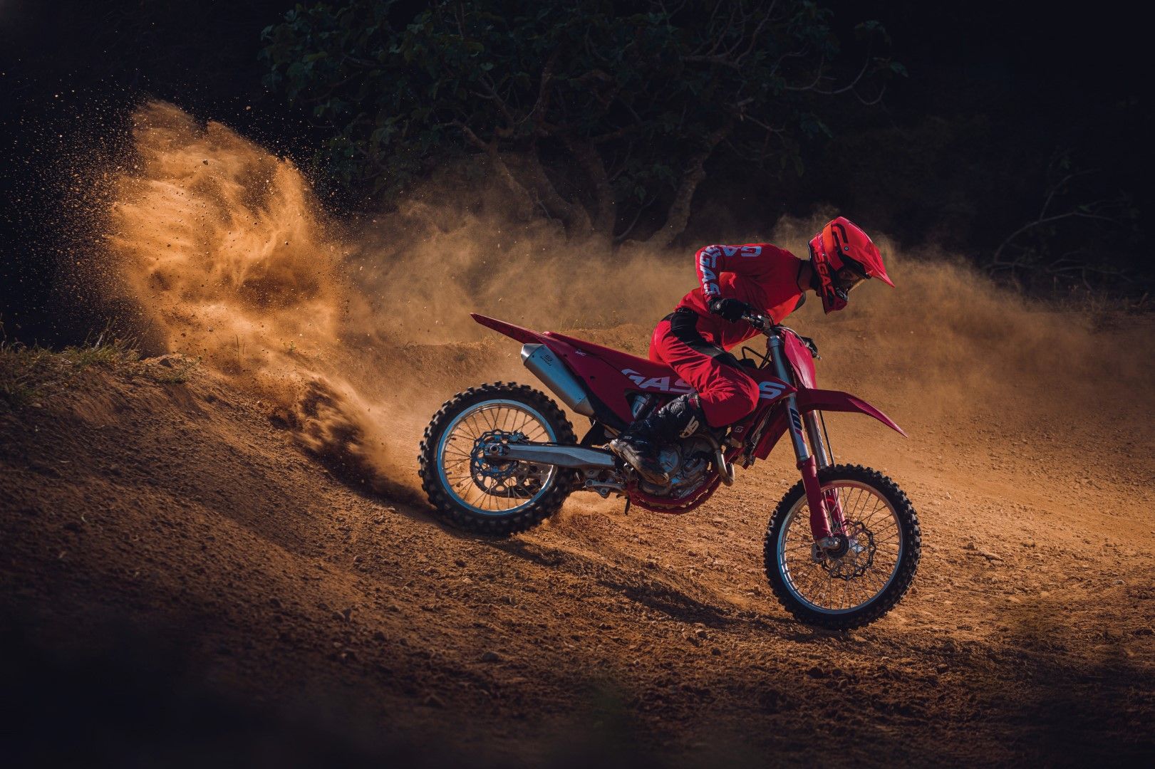 UNITED IN DIRT GASGAS