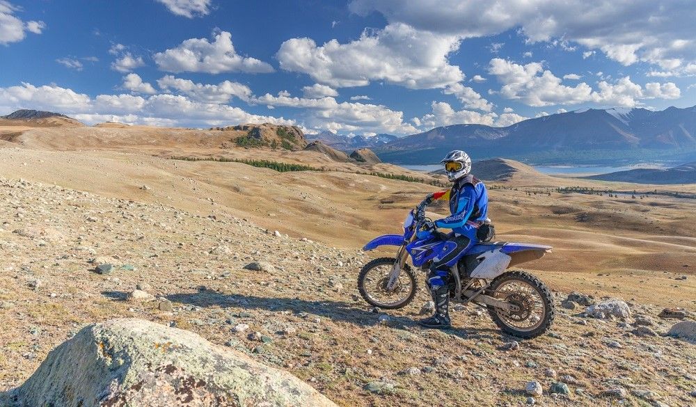 heno solo fósil Marcas de motos para disfrutar del enduro