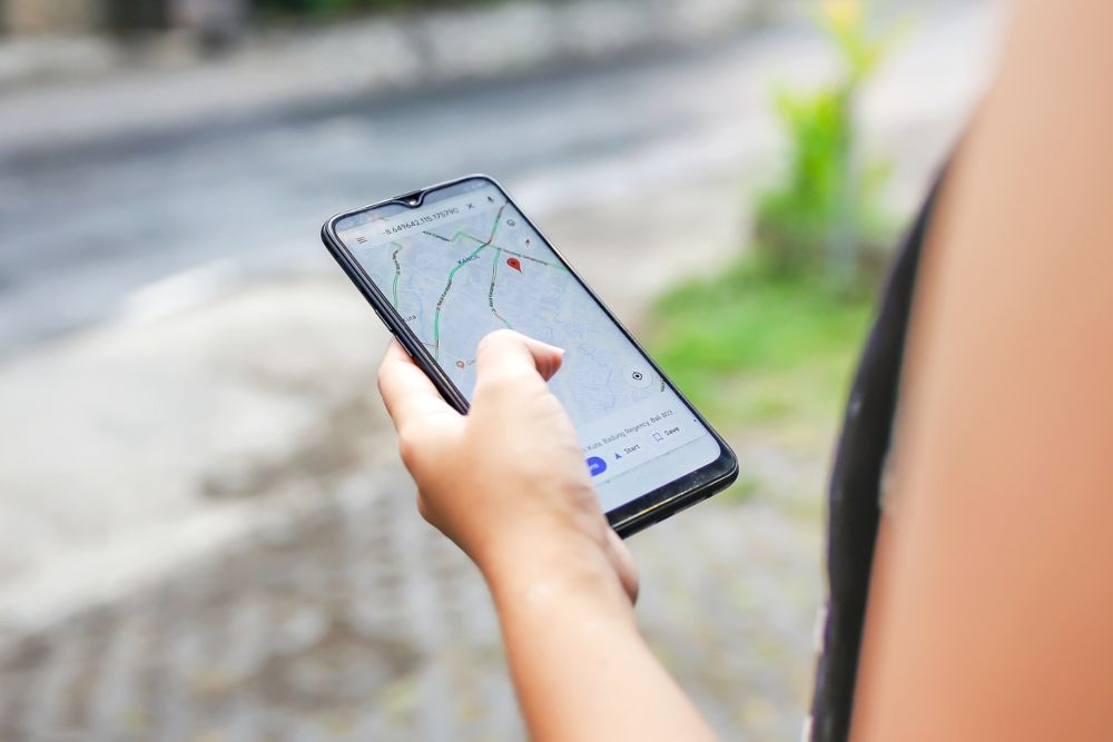 GPS en el móvil, de gran ayuda si se cuenta con soporte en la moto. Fuente: iStock / Kanawa_Studio GPS en el móvil, de gran ayuda si se cuenta con soporte en la moto. Fuente: iStock / Kanawa_Studio
