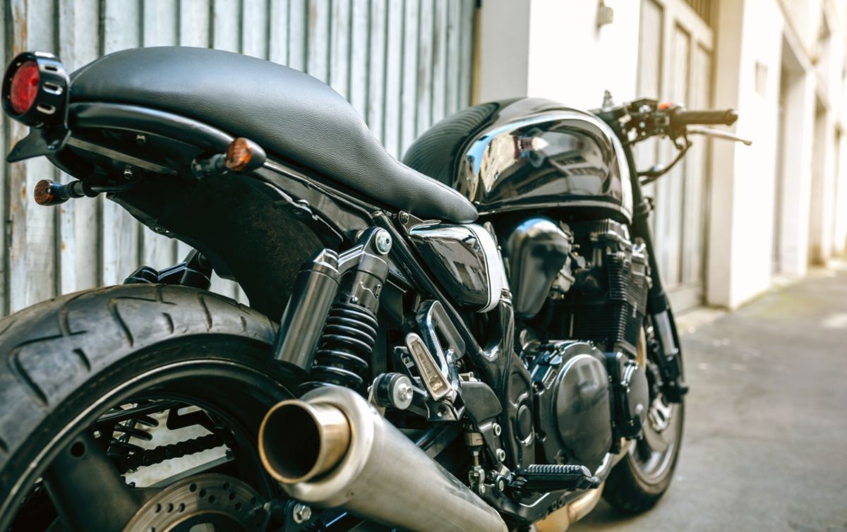 Imagen del asiento de una moto. Fuente: iStock / doble-d