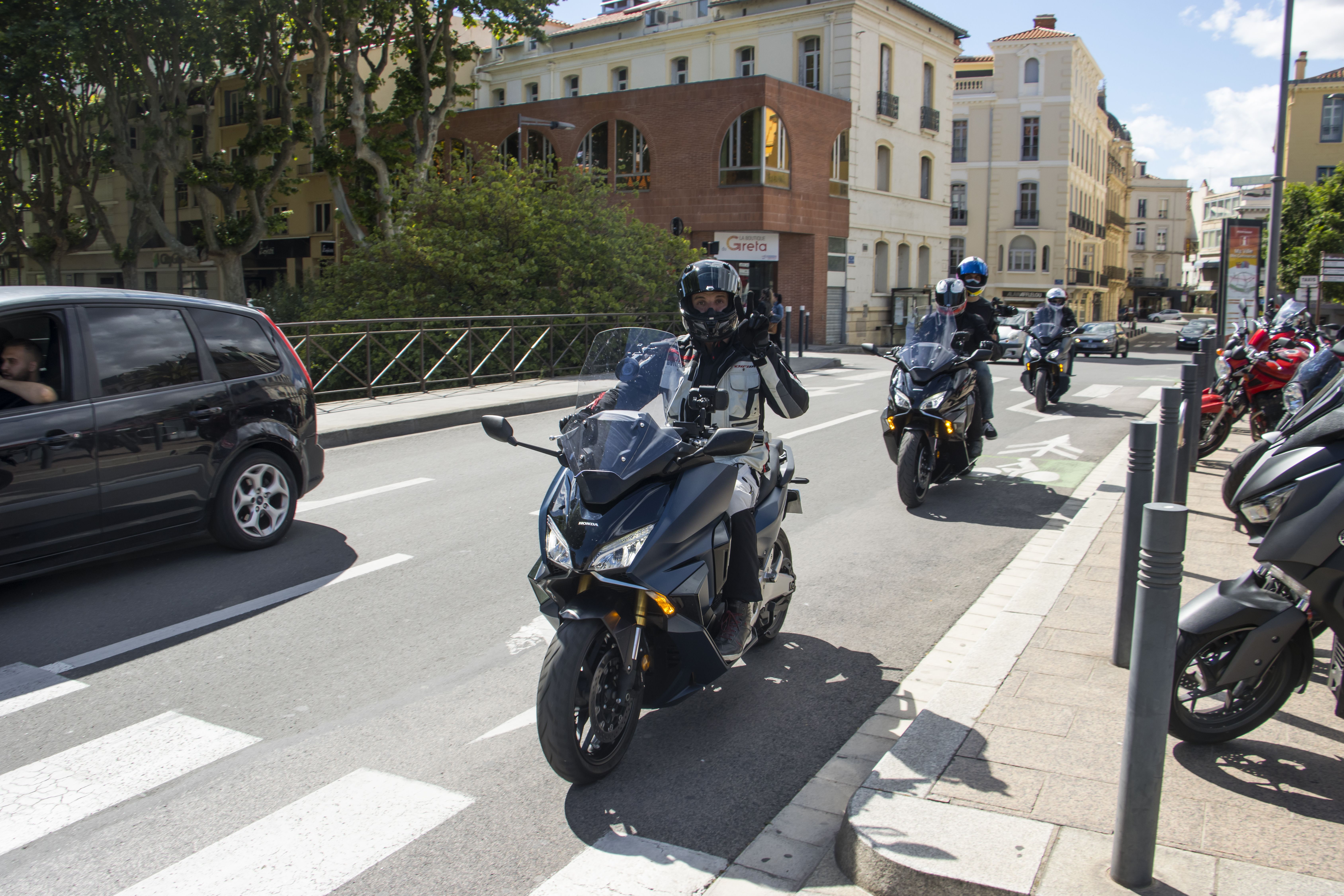 Ruta Barcelona Monaco en Honda Forza 750 (7)