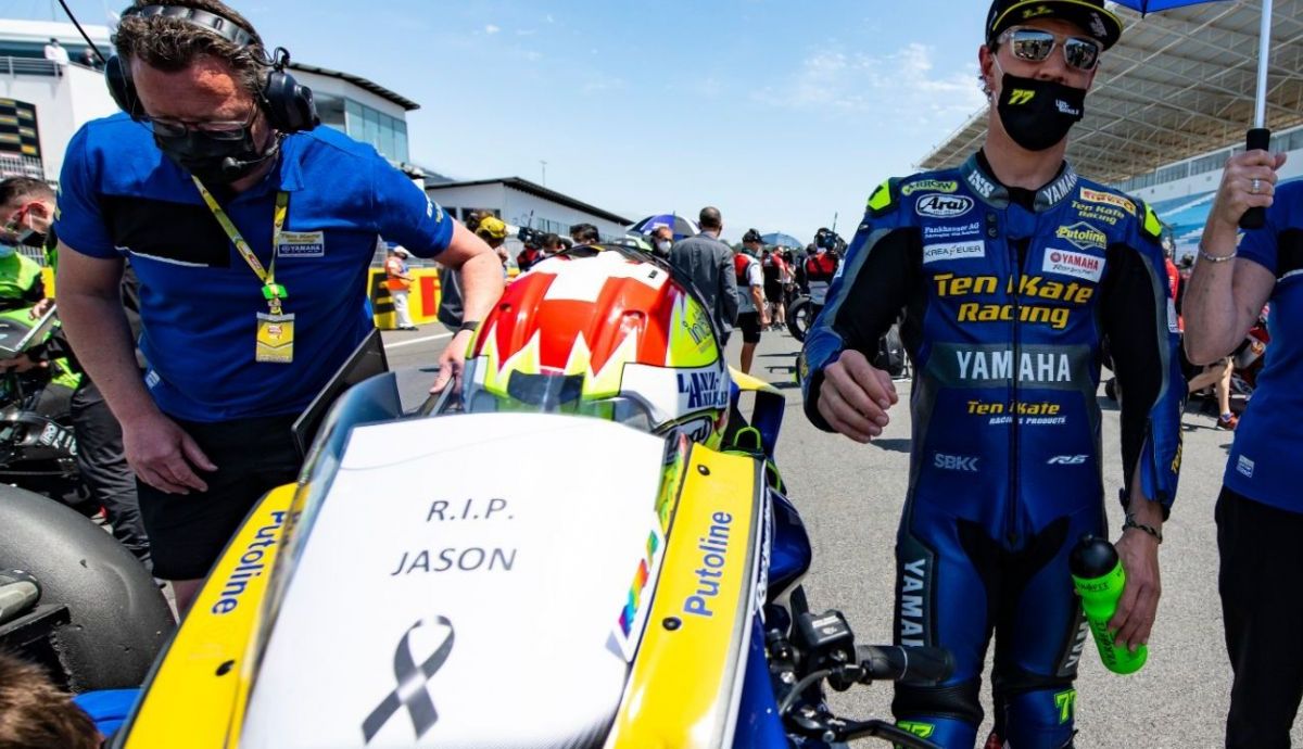 Dominique Aegerter homenajeó a Jason Dupasquier en parrilla Dominique Aegerter homenajeó a Jason Dupasquier en parrilla