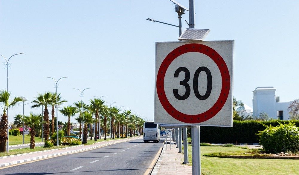 Habrá multas por superar los 30 km/h de velocidad. Fuente: iStock/Mykola Sosiukin