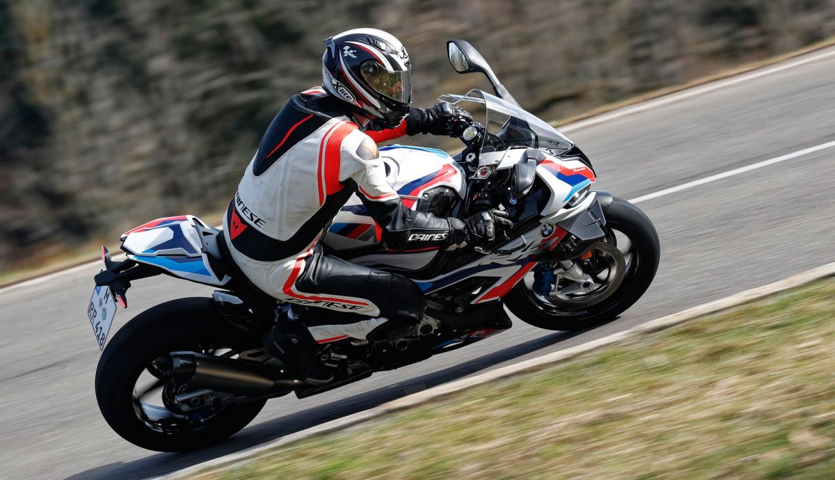BMW M1000RR 2021 17