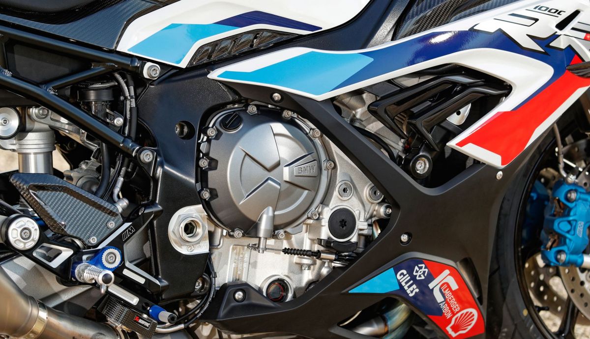 BMW M1000RR 2021 07