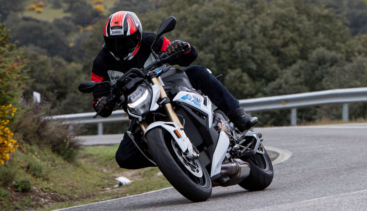 BMW S1000R 2021 11 BMW S1000R 2021 11