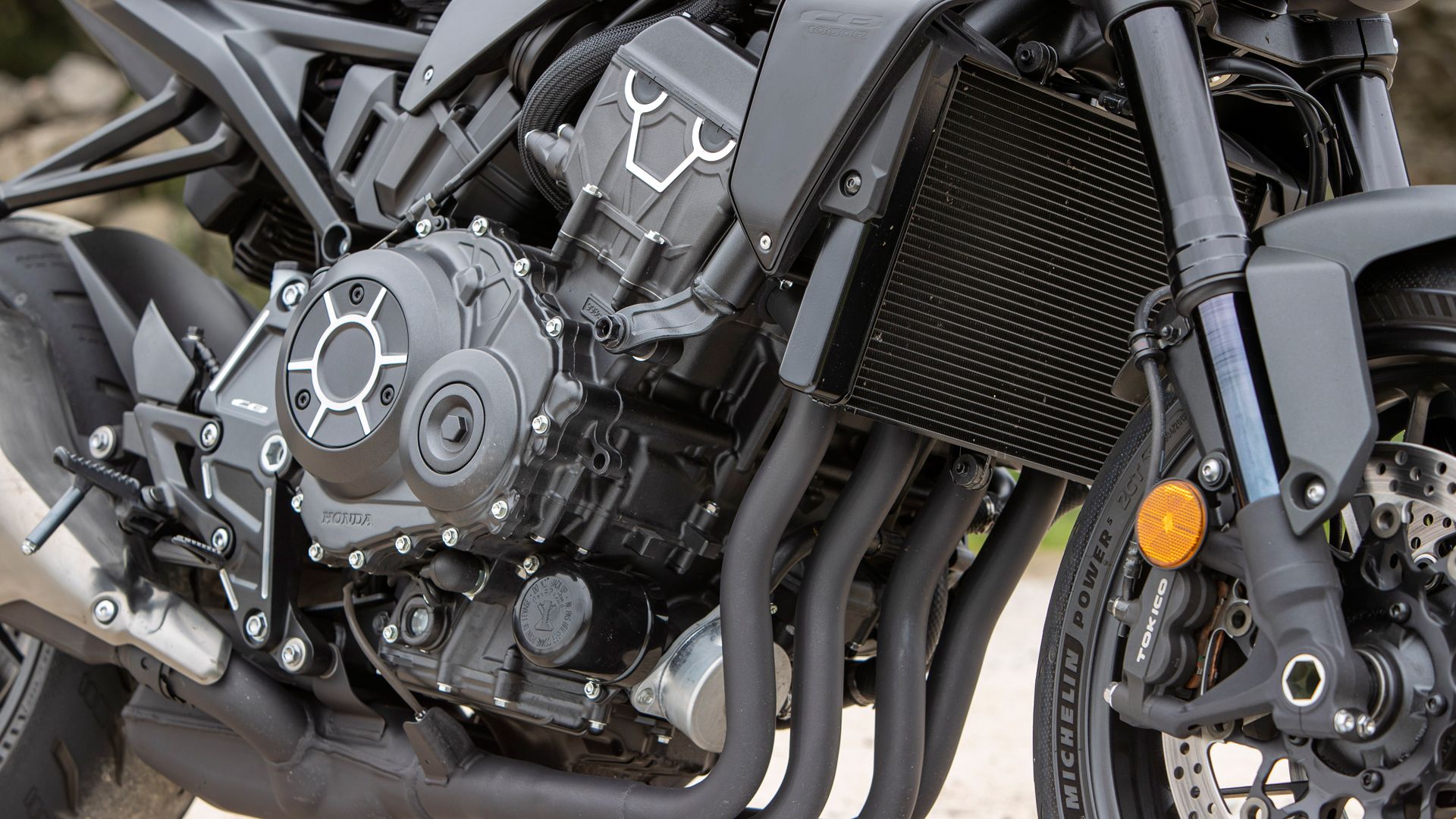 Honda CB1000R Black Edition 2021 01