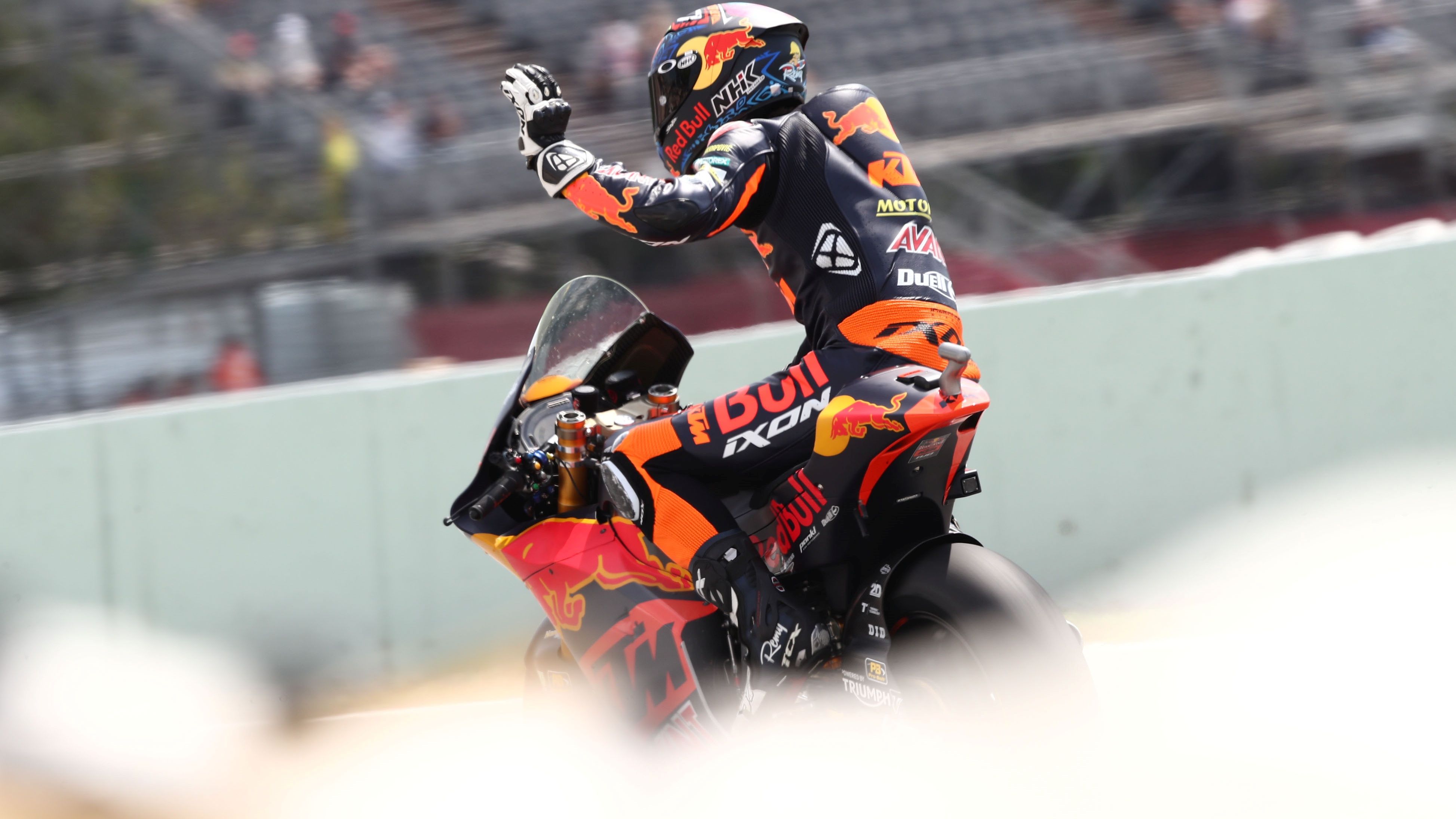 Remy Gardner festeja su victoria en Montmeló