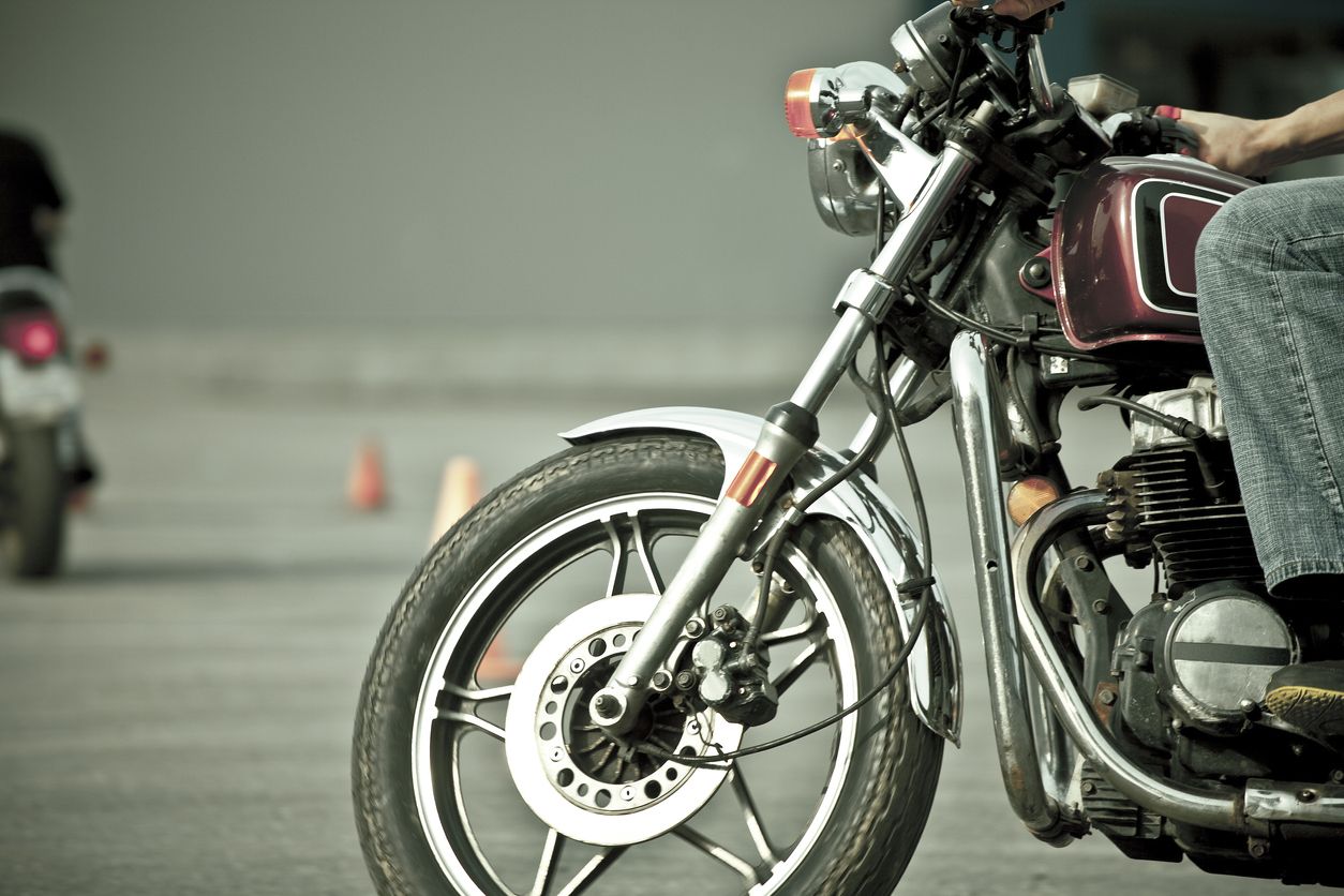 Horquilla de la moto. Fuente: iStock/vtwinpixel Horquilla de la moto. Fuente: iStock/vtwinpixel