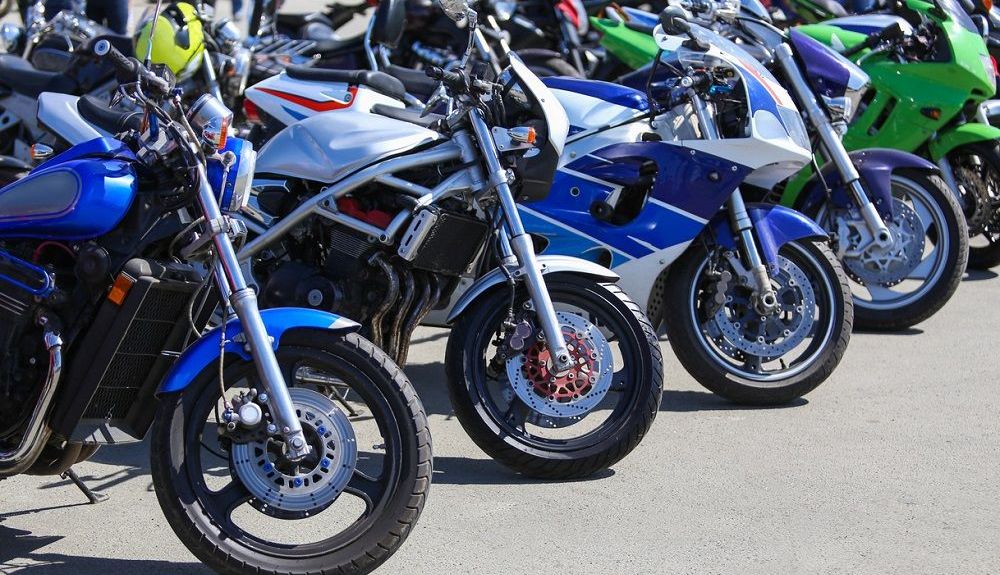 Horquilla de diferentes motos. Fuente: iStock/Apriori1 Horquilla de diferentes motos. Fuente: iStock/Apriori1