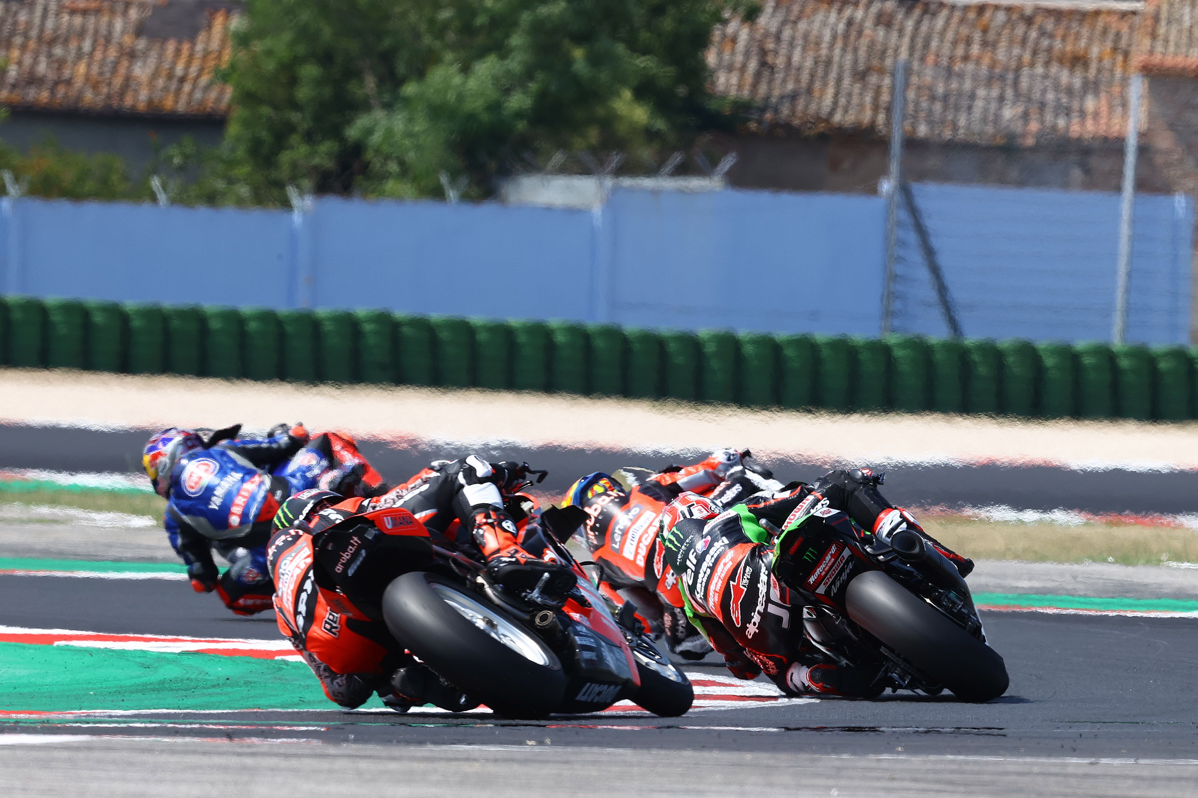 Toprak Razgatlioglu seguido por Michael Rinaldi, Jonathan Rea y Scott Redding