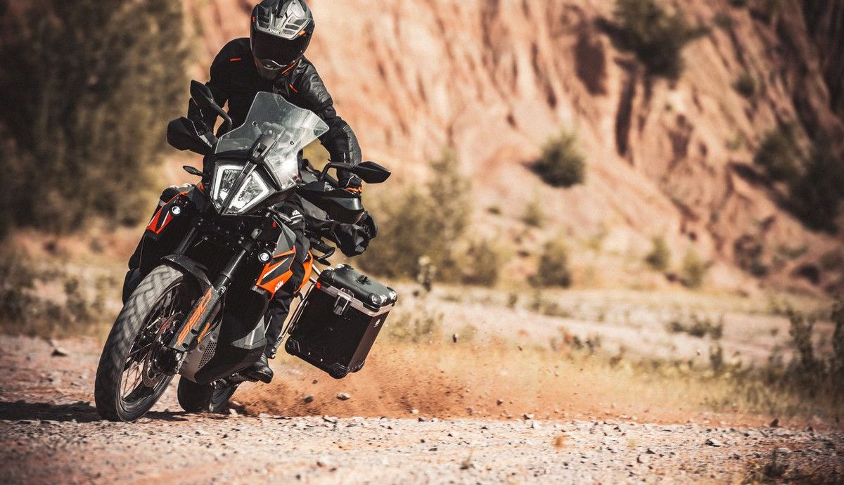 359572 MY21 KTM 890 ADVENTURE Action 359572 MY21 KTM 890 ADVENTURE Action