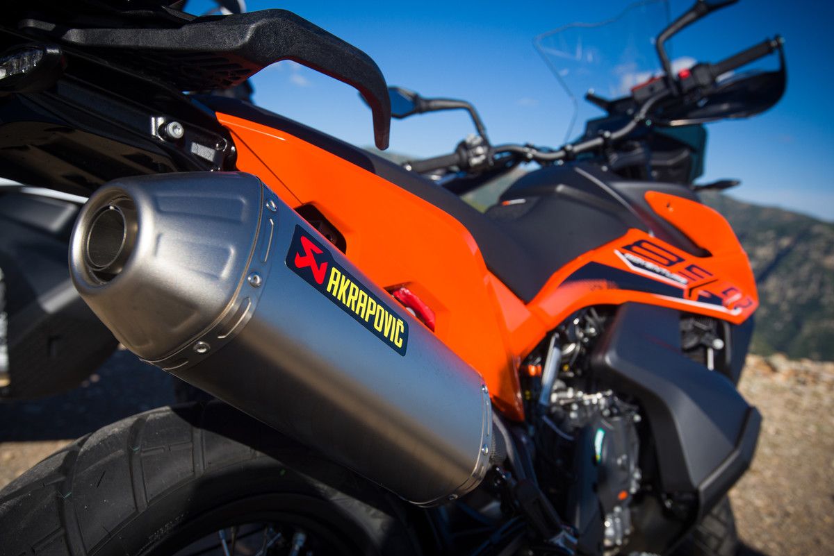 MY21 KTM 890 ADVENTURE  Static