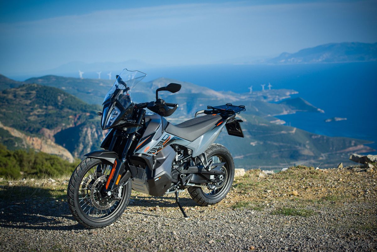 MY21 KTM 890 ADVENTURE  Static