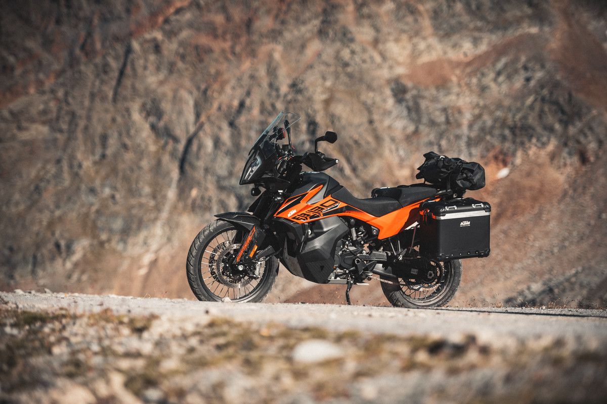 MY21 KTM 890 ADVENTURE  Static