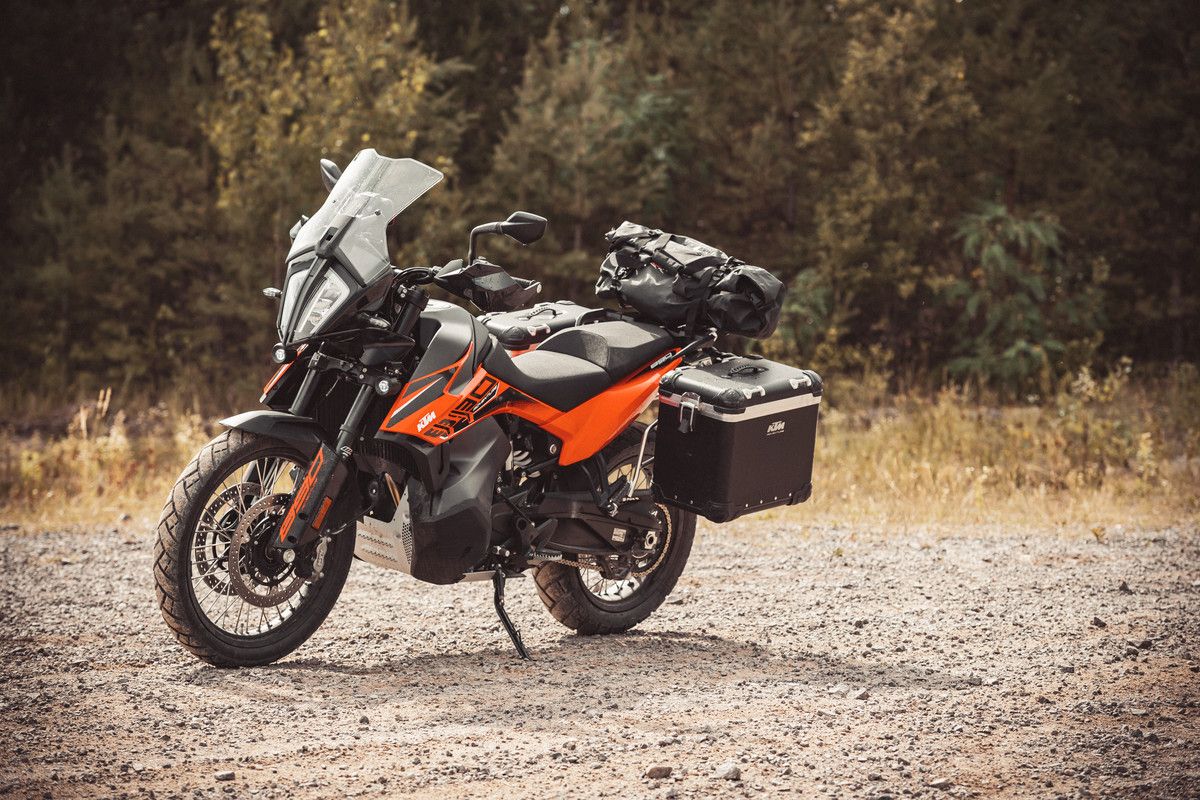 MY21 KTM 890 ADVENTURE  Static