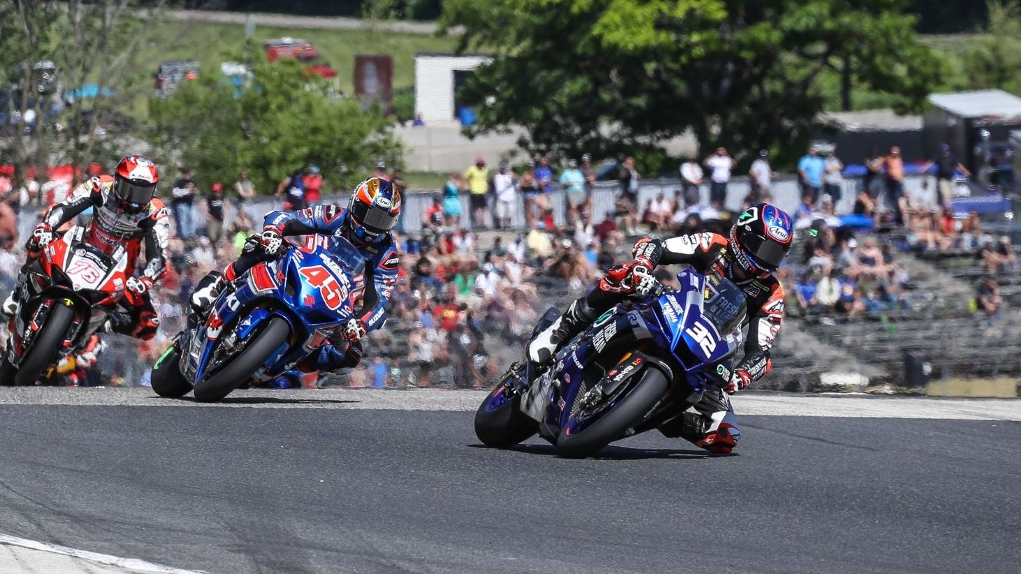 Jake Gagne lidera en la salida ante Cameron Petersen y Loris Baz