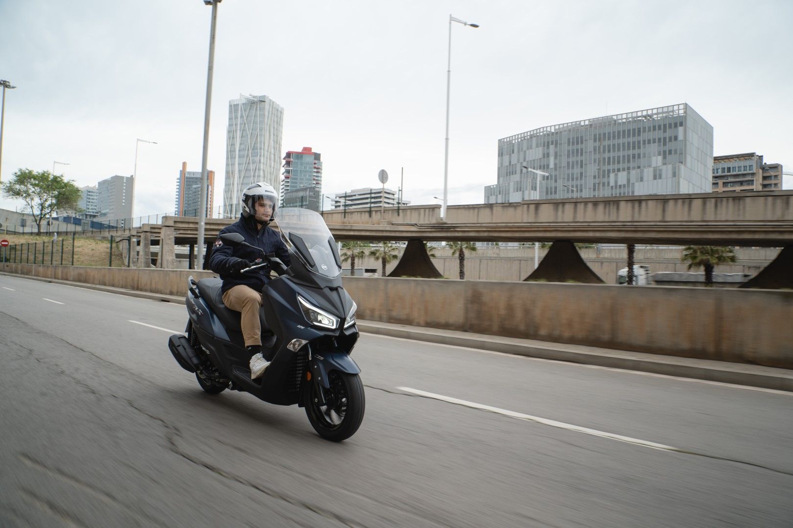 SYM JOYMAXZ PLUS 125 EXTERIOR 11 (Grande)
