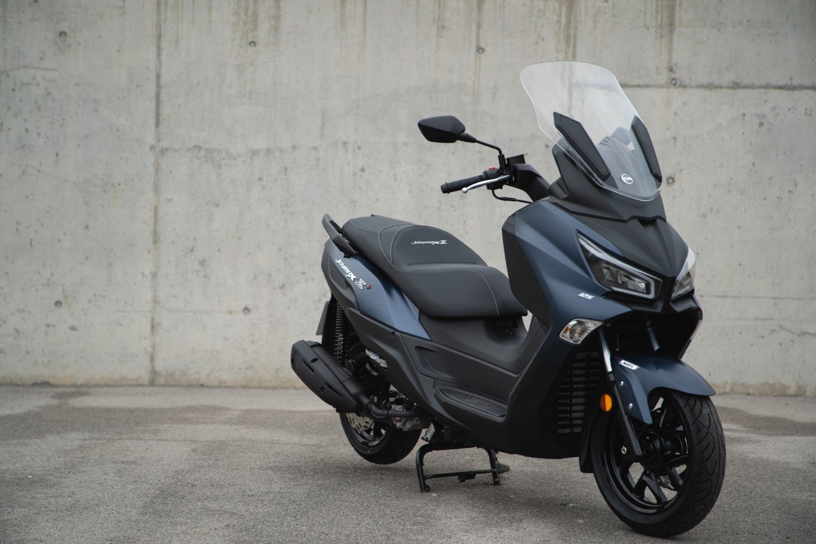 SYM JOYMAXZ PLUS 125 EXTERIOR 2 (Grande)