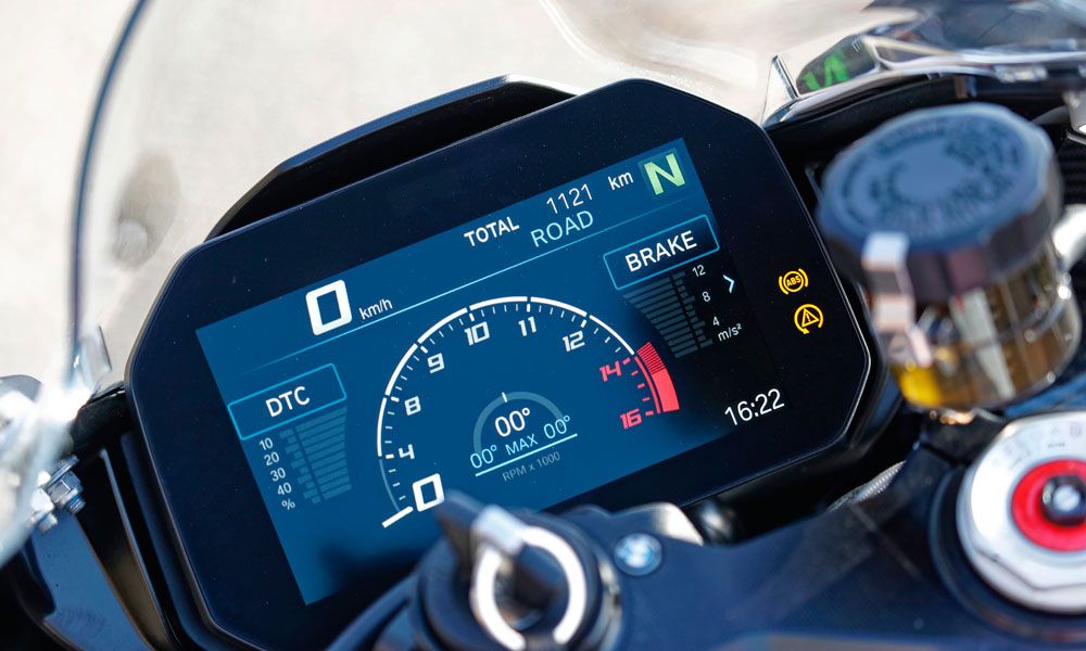BMW M 1000 RR:  El cuadro de instrumentos tiene diferentes configuraciones