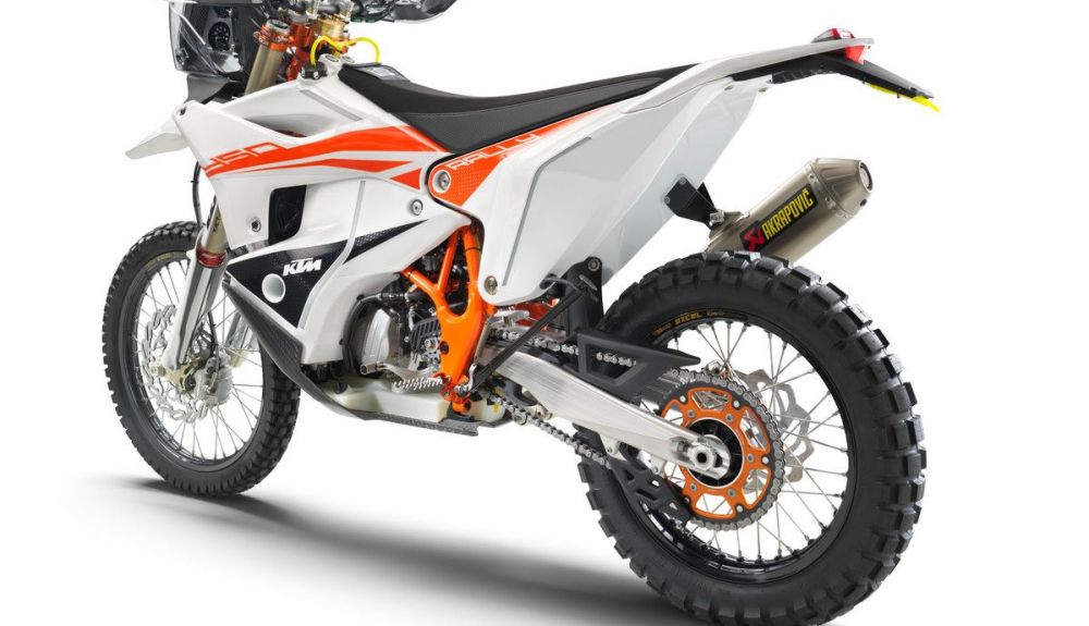 KTM 450 RALLY FACTORY REPLICA left rear MY22 KTM 450 RALLY FACTORY REPLICA left rear MY22