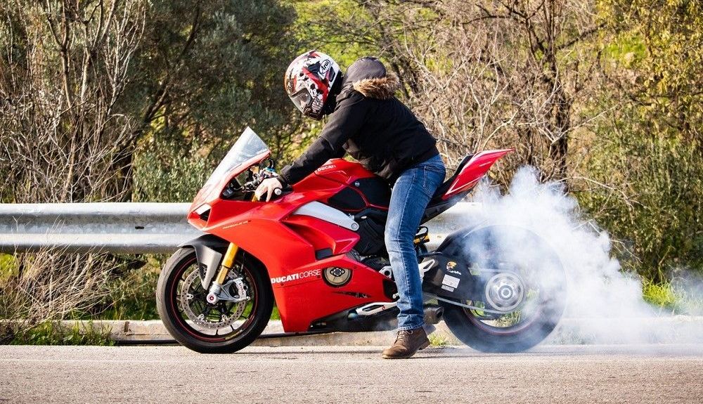 Ducati es una marca fija entre las motos deportivas con mayor potencia. Fuente: iStock/Nikos Papanikolakis Ducati es una marca fija entre las motos deportivas con mayor potencia. Fuente: iStock/Nikos Papanikolakis