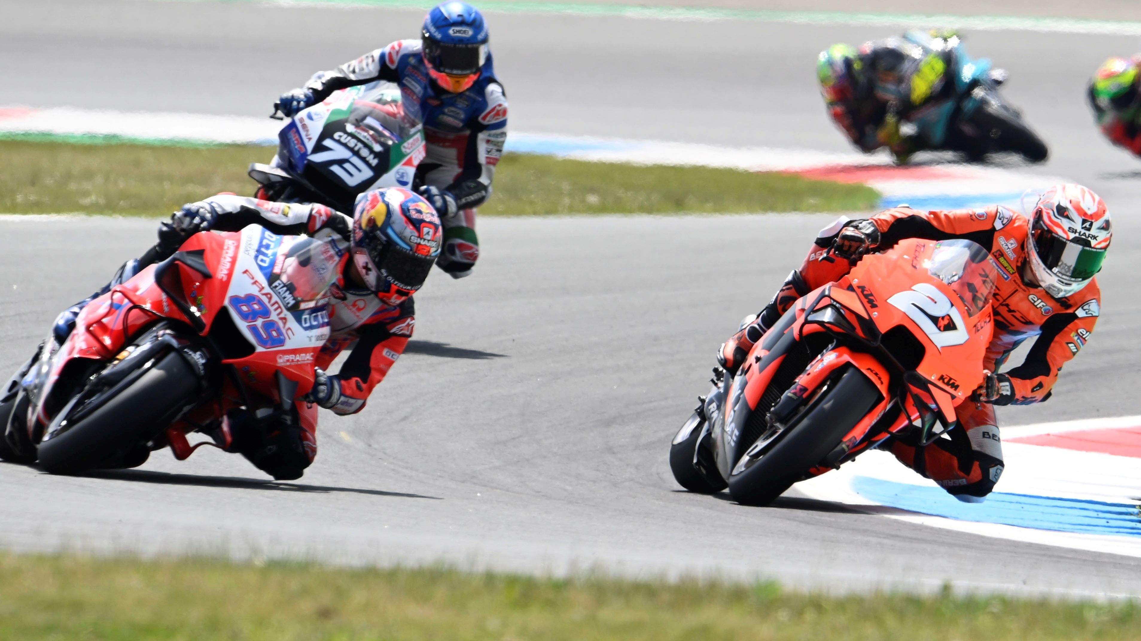 Iker Lecuona rebasa a Jorge Martín